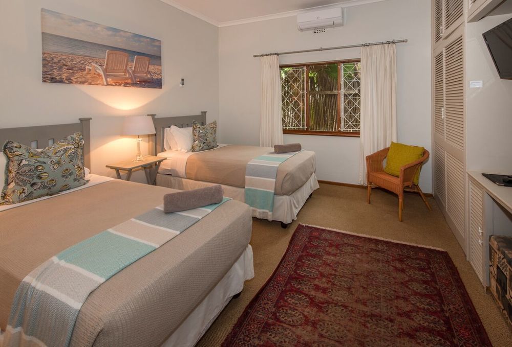 Ngoye Lodge 姆通济尼 外观 照片